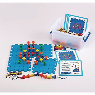 GEO PEGBOARD ACTIVITY SET