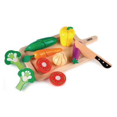 CHUNKY WOODEN CUTTING VEG SET