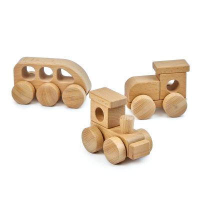 WOODEN TRAIN TRAVEL SET