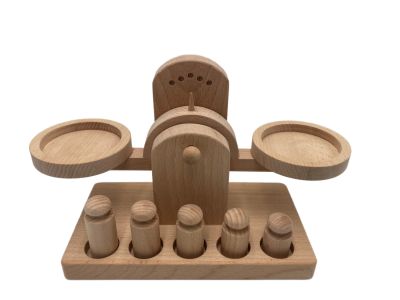 WOODEN BALANCE SCALES