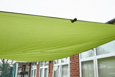 TARPAULIN 3X3M INCLUDING ROPE  TENT PEGS