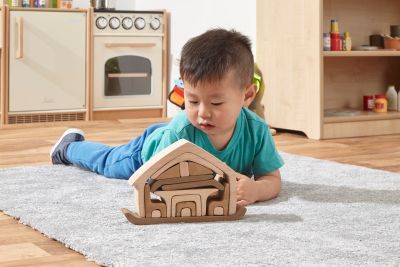 WOODEN NESTING HOUSE