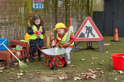 BUILDERS ROLE PLAY KIT